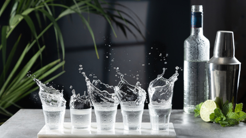Bicchieri di vodka ghiacciata