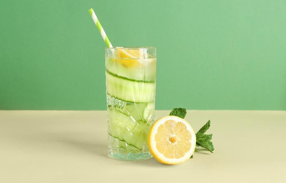 agua detox de pepino y menta